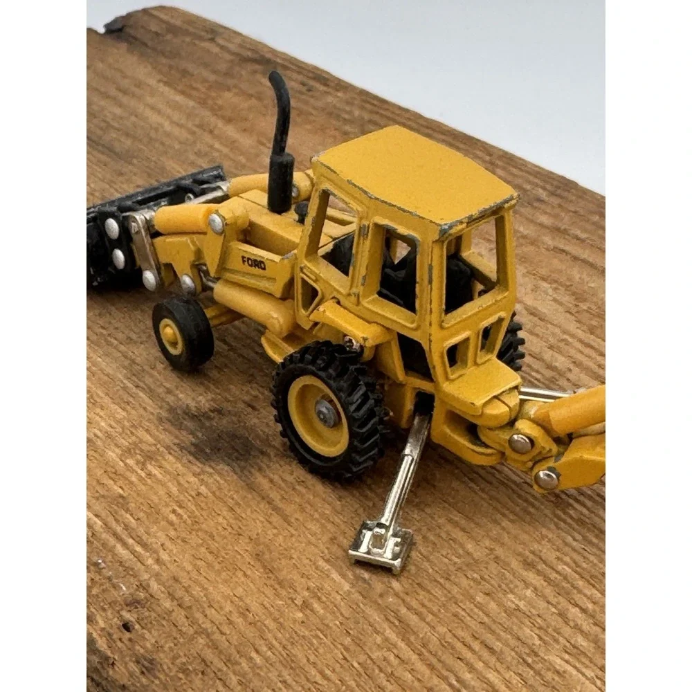 Vintage ERTL Ford Tractor Loader Backhoe Diecast Toy 2288ZD Dyersville Iowa